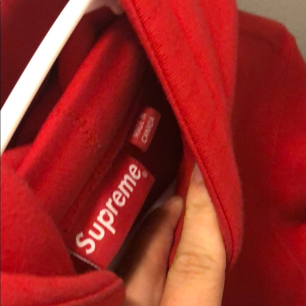 Supreme Red w/Blue Box logo. 100% real - Picture 2 of 4
